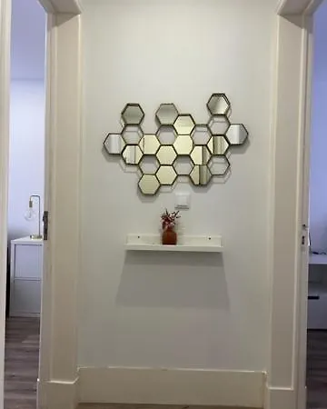 Fantastic 1 Bedroom At Roma Avenue - 1b *